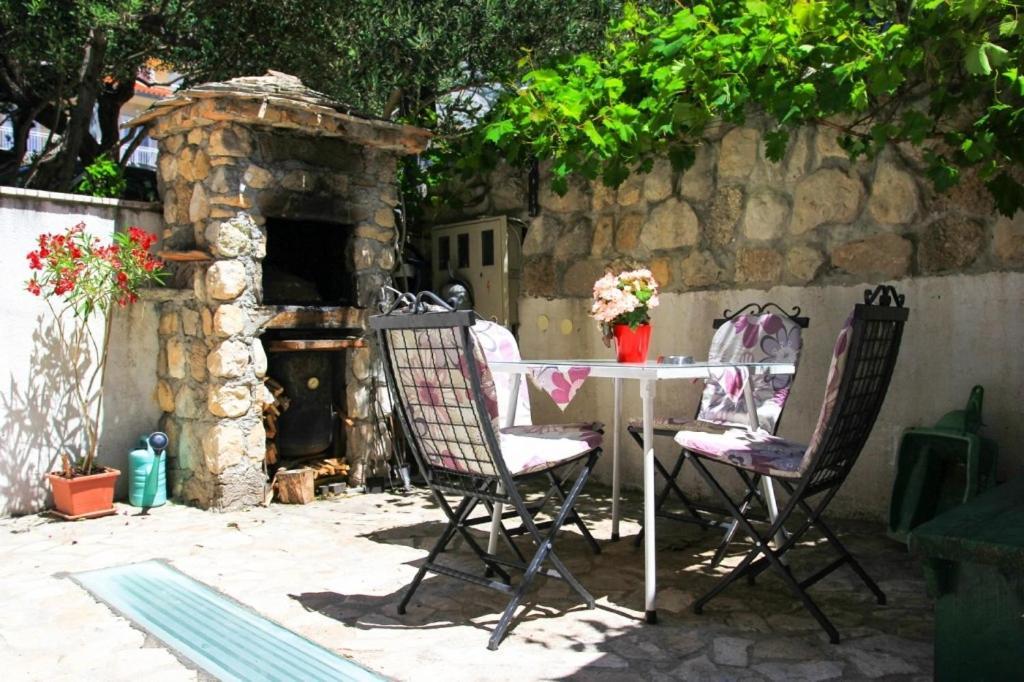 Apartments By The Sea Makarska - 15200 Экстерьер фото